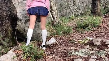 Abspielen Nicht Bruder filmt nicht Schwester Schulmädchen im Wald