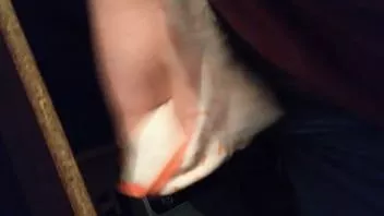 Afspelen Fladderen naar het slipje van mijn kleine zusje
