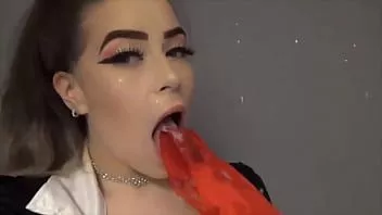 Redare Prins! slujnica mea curvă se dă dracului