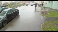 play Tânăra blondă Alice tânjește după acțiune hardcore