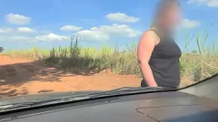 play Ride-Along se transformă într-o mașină plină de spermă! Baba sexy latină nu se satură!