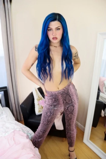قناة Daisy Cums